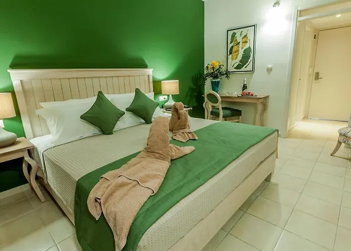 Hotel Kassandra Mare 4*